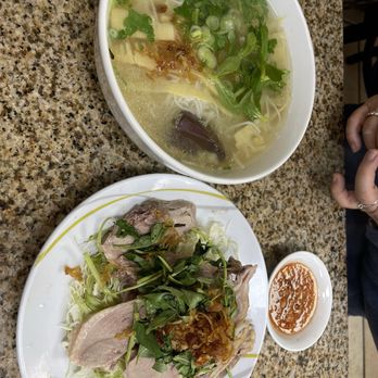 Pho Tran - Bun Mang Vit (Duck Vermicelli Soup with Cabbage Salad) ($14.50) - Vietnamese Near Me - Houston, Texas
