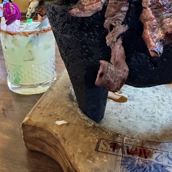 Los 2 Agaves - Molcajete Mexicano and Mezcal Cumberland - Mexican Near Me - Canby, Oregon