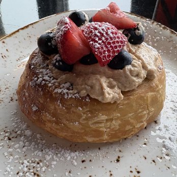 The Statehouse - Cinnamon Roll - New American Near Me - Madison, Wisconsin