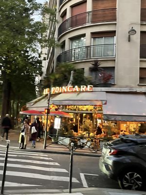 Bistrot Le Poincaré by null