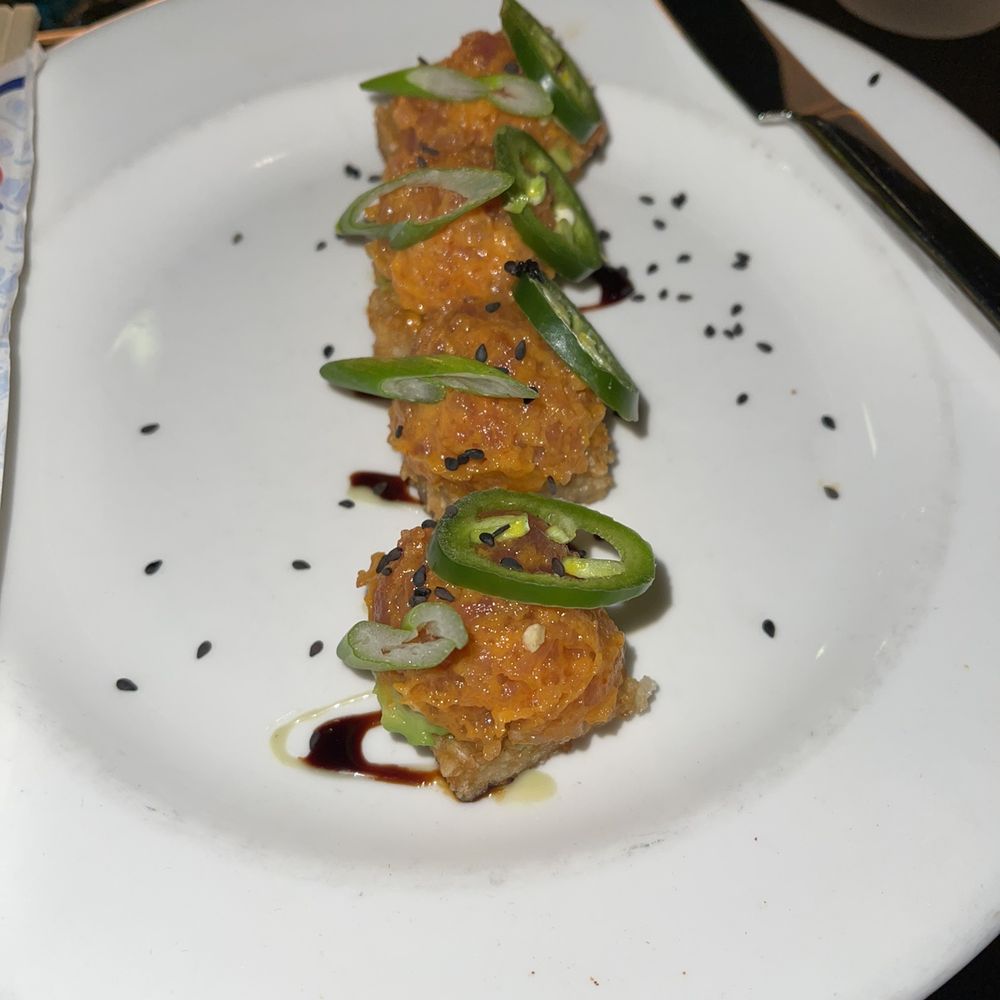 zinc@shade - Spicy tuna crispy rice - New American Near Me - Manhattan Beach, California zinc@shade - Spicy tuna crispy rice - New American Near Me - Manhattan Beach, California
