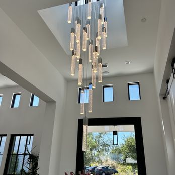The New Inn - Entryway - Hotels Near Me - Temecula, California