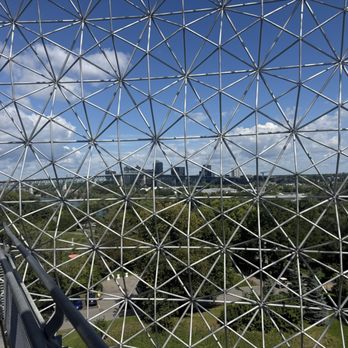 Biosphère - Photo 10: View from the Belvedere - Museums Near Me - Montreal, Quebec