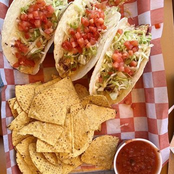 LandShark Bar & Grill - Miami Bayside - Fish tacos. - Bars Near Me - Miami, Florida
