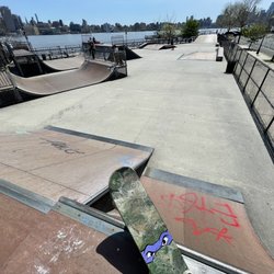 Castle Point Skate Park - Steeper than it looks
