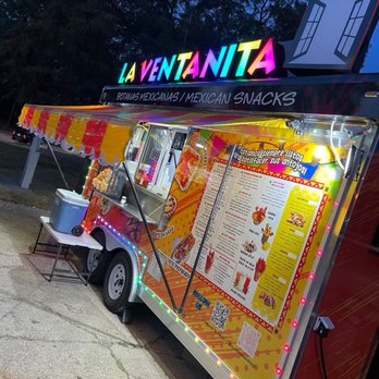 La Ventanita Snack Bar - Mexican Near Me - Des Moines, Iowa