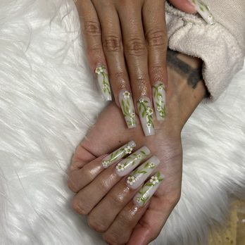 Silky Nails - Nail Salons Near Me - Lafayette, Indiana