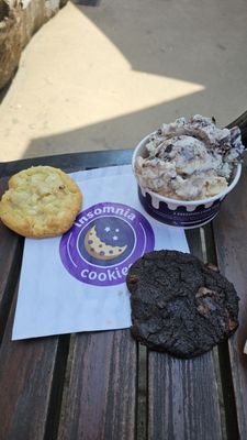 Insomnia Cookies by null
