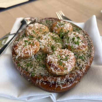Miro Kaimuki - Escargot with pastry. The top part you saw here is the pastry. - Asian Fusion Near Me - Honolulu, Hawaii Miro Kaimuki - Escargot with pastry. The top part you saw here is the pastry. - Asian Fusion Near Me - Honolulu, Hawaii