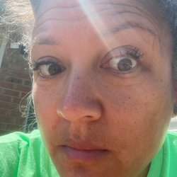 Lash and Brow Spa - So much glue! Super clumpy and painful!