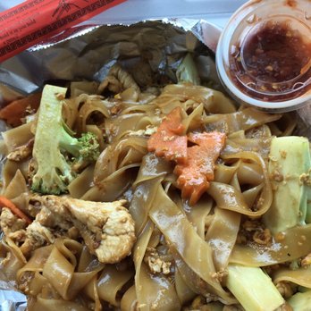 Langley Thai Cuisine - Chicken Pad See Ew - Thai Near Me - Hampton, Virginia
