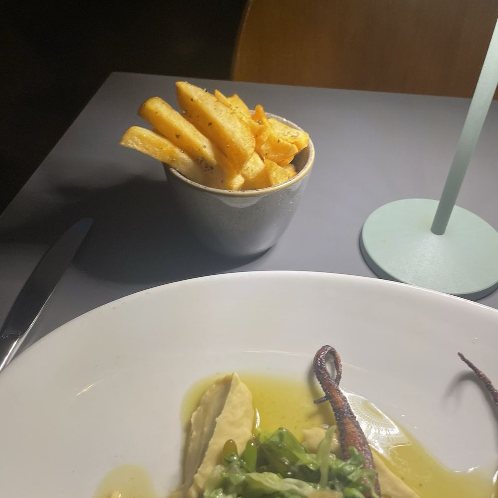 The Melusine - Chips - Seafood Near Me - London, XGL