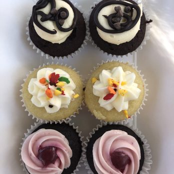 Saarloos & Sons - Cupcake flight. - Wineries Near Me - Los Olivos, California