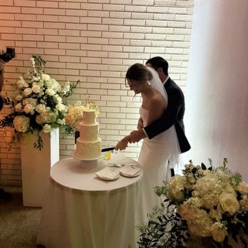 Wow Factor Floral - Floral Designers Near Me - Kyle, Texas