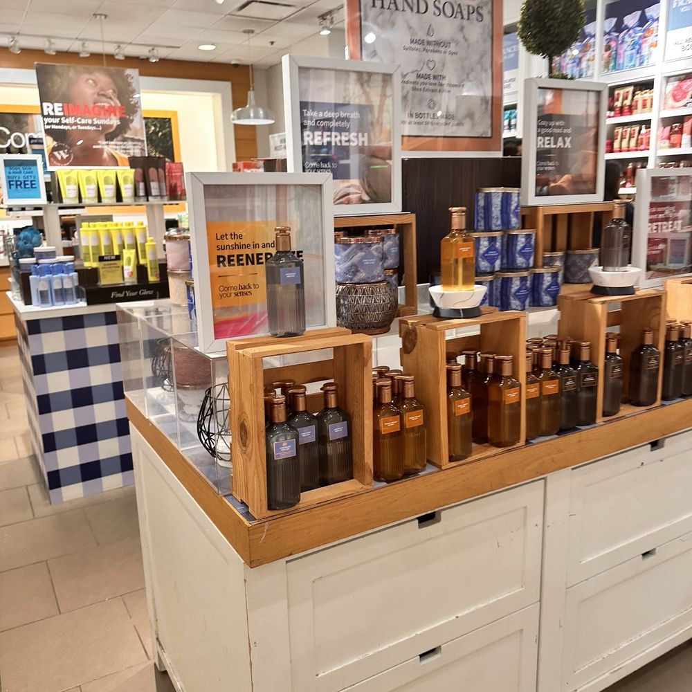 Bath & Body Works - Cosmetics & Beauty Supply Near Me - North Brunswick, New Jersey