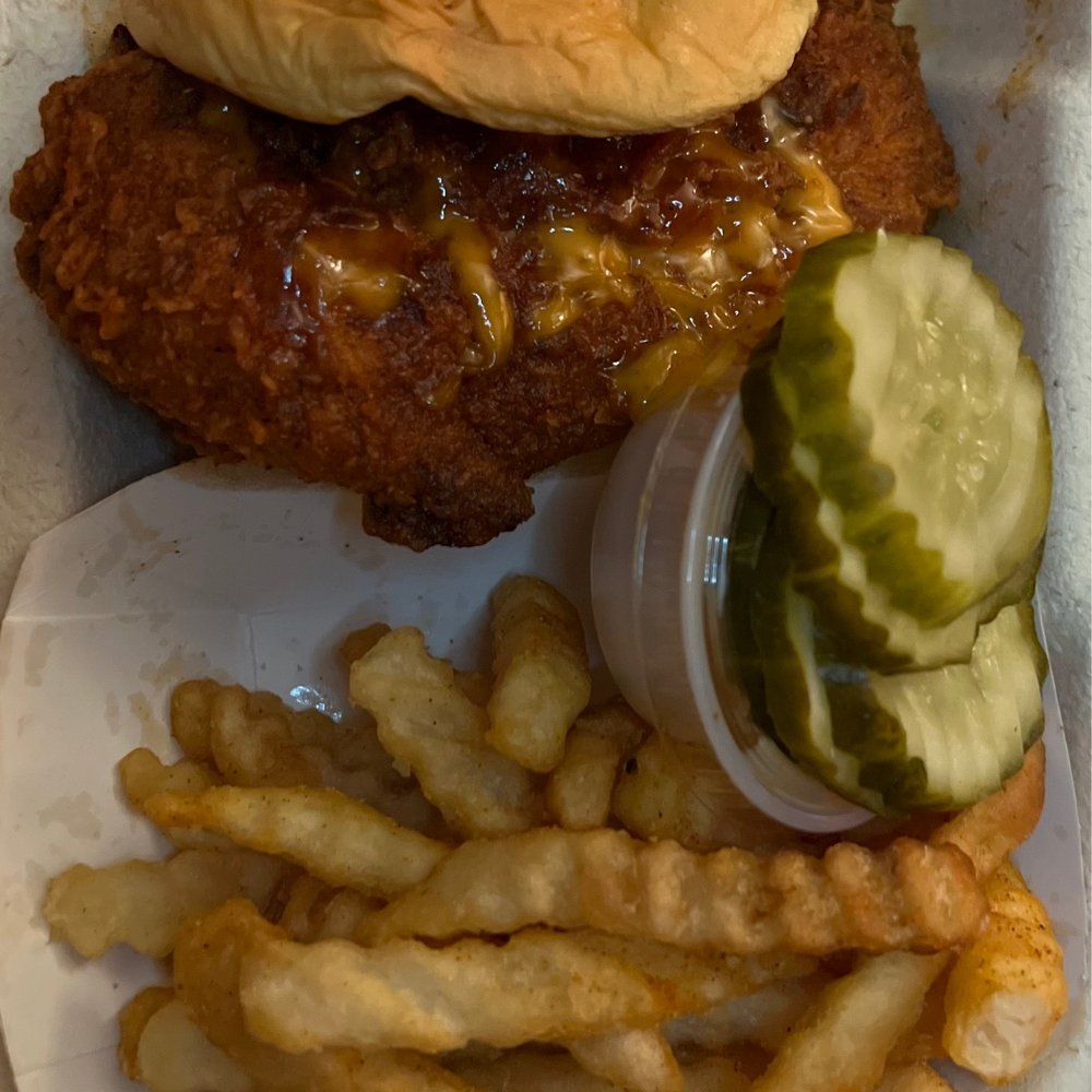 Dave's Hot Chicken - Dave's #4 1 Slider with Fries - Chicken Shop Near Me - Washington, DC, District of Columbia