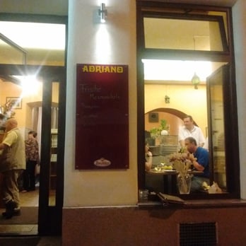 Pizzeria Da Adriano - Laue Sommernacht bei großen offenen Fenstern. Ca. 20 Plätze am Gehsteig verfügbar. - Pizza Near Me - Vienna, 9 Pizzeria Da Adriano - Laue Sommernacht bei großen offenen Fenstern. Ca. 20 Plätze am Gehsteig verfügbar. - Pizza Near Me - Vienna, 9