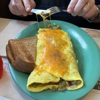 D & H Penn Can Restaurant - They don't cheat you on the omelettes! - Diners Near Me - Harford, Pennsylvania D & H Penn Can Restaurant - They don't cheat you on the omelettes! - Diners Near Me - Harford, Pennsylvania