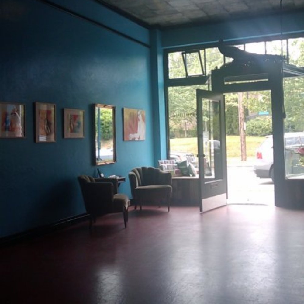 Gossamer Collective - Lovely, lovely interior - Art Galleries Near Me
