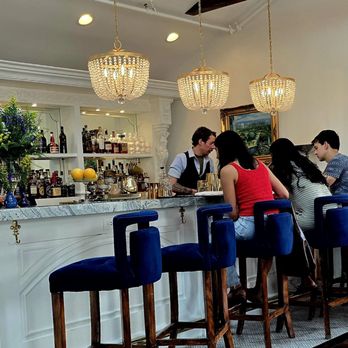 Manna Uptown - Third floor bar - French Near Me - Centerville, Ohio