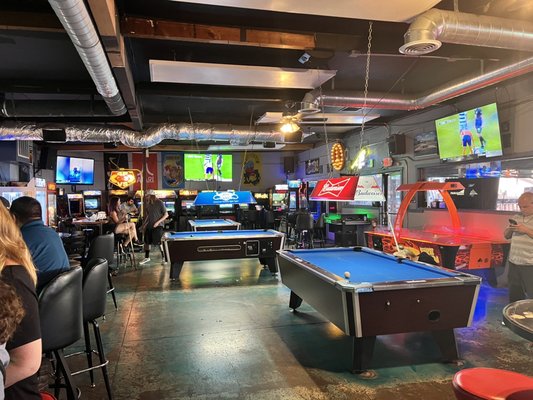 Brewski's Bar & Arcade by null