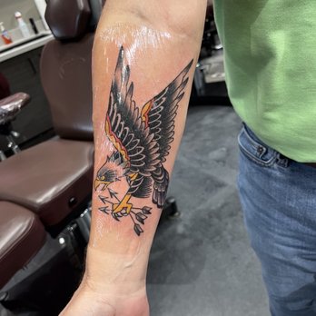 Revolt Tattoos - American Traditions Eagle - Tattoo Near Me - Las Vegas, Nevada Revolt Tattoos - American Traditions Eagle - Tattoo Near Me - Las Vegas, Nevada