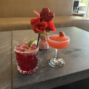 Oak and Vine - Hibiscus Margarita and Lady in Pink - Cocktail Bars Near Me - Glendale, California Oak and Vine - Hibiscus Margarita and Lady in Pink - Cocktail Bars Near Me - Glendale, California