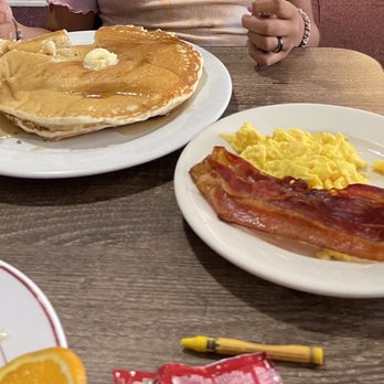 Good Day Cafe - Remy's Short Stack Combo - Breakfast & Brunch Near Me - Vallejo, California