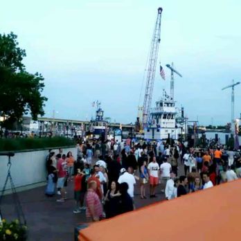 Harborfest - Thousands of people - Festivals Near Me Harborfest - Thousands of people - Festivals Near Me