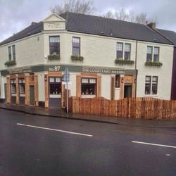 Courtyard Bar & Grill - From the outside