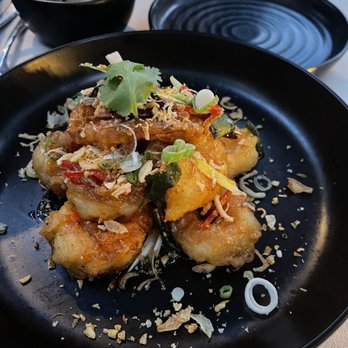 Pusadee's Garden - Crispy shrimp, garlic/shallot/tamarind sauce - Thai Near Me - Pittsburgh, Pennsylvania