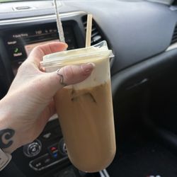 Vanilla latte with cold foam