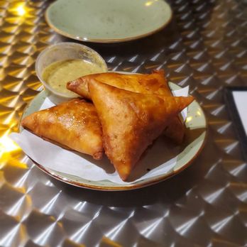 Flavors From Afar - Crispy sambusas - Somali Near Me - Los Angeles, California Flavors From Afar - Crispy sambusas - Somali Near Me - Los Angeles, California