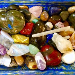 Psychic Medium Lainey Grace - Crystals provide a gentle, non-invasive form of healing, realigning the aura and cleansing the chakras.