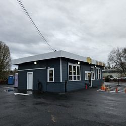 Tillamook Country Smoker - Exterior