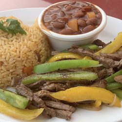 Betza's Restaurant - Tenemos fajitas de carne asada Beef fajitas