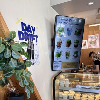 Daydrift - Inside - Coffee & Tea Near Me - Costa Mesa, California