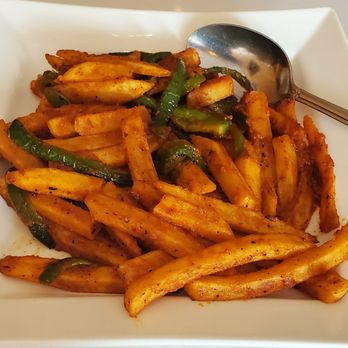Tashi Delek Cuisine - Chips chili - Indian Near Me - El Cerrito, California