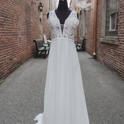 Ellen's Bridal & Dress Boutique - Boho Wedding Dress