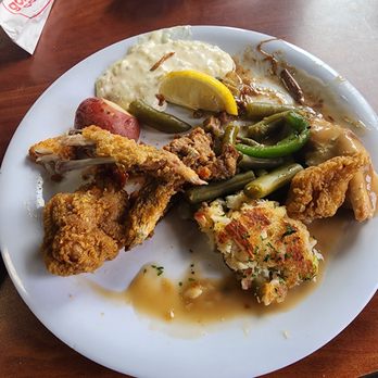 Golden Corral Buffet & Grill - Chicken Wings, Crab Cakes, Fried Shrimp - Buffets Near Me - Raleigh, North Carolina