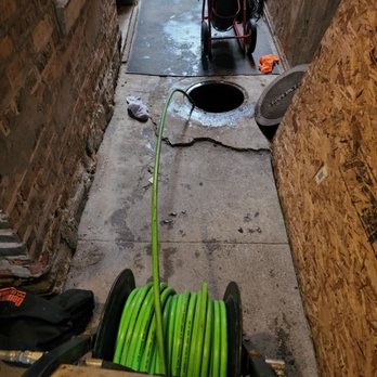 Grayson Sewer and Drain Services - Hydro jetting of catch basin to remove grease build up - Plumbing Near Me - Chicago, Illinois Grayson Sewer and Drain Services - Hydro jetting of catch basin to remove grease build up - Plumbing Near Me - Chicago, Illinois