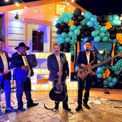 Los viejones y su viento norteno - Los Viejones y Su Viento Norteño