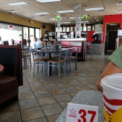 Carl's Jr