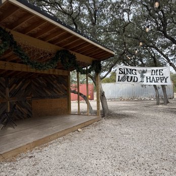 5 Stones Artisan Brewery - Live music. - Breweries Near Me - New Braunfels, Texas