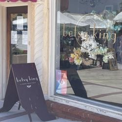 Betsy King Shoes - Front entrance and window