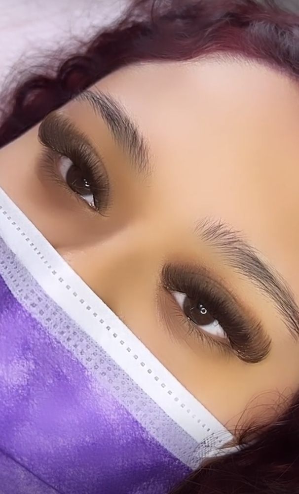 Shree Eyebrow Threading & Lashes Logo