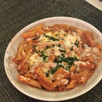 The Happy Clam - Baked ziti bolognese - Airport Lounges Near Me - Newark, New Jersey The Happy Clam - Baked ziti bolognese - Airport Lounges Near Me - Newark, New Jersey