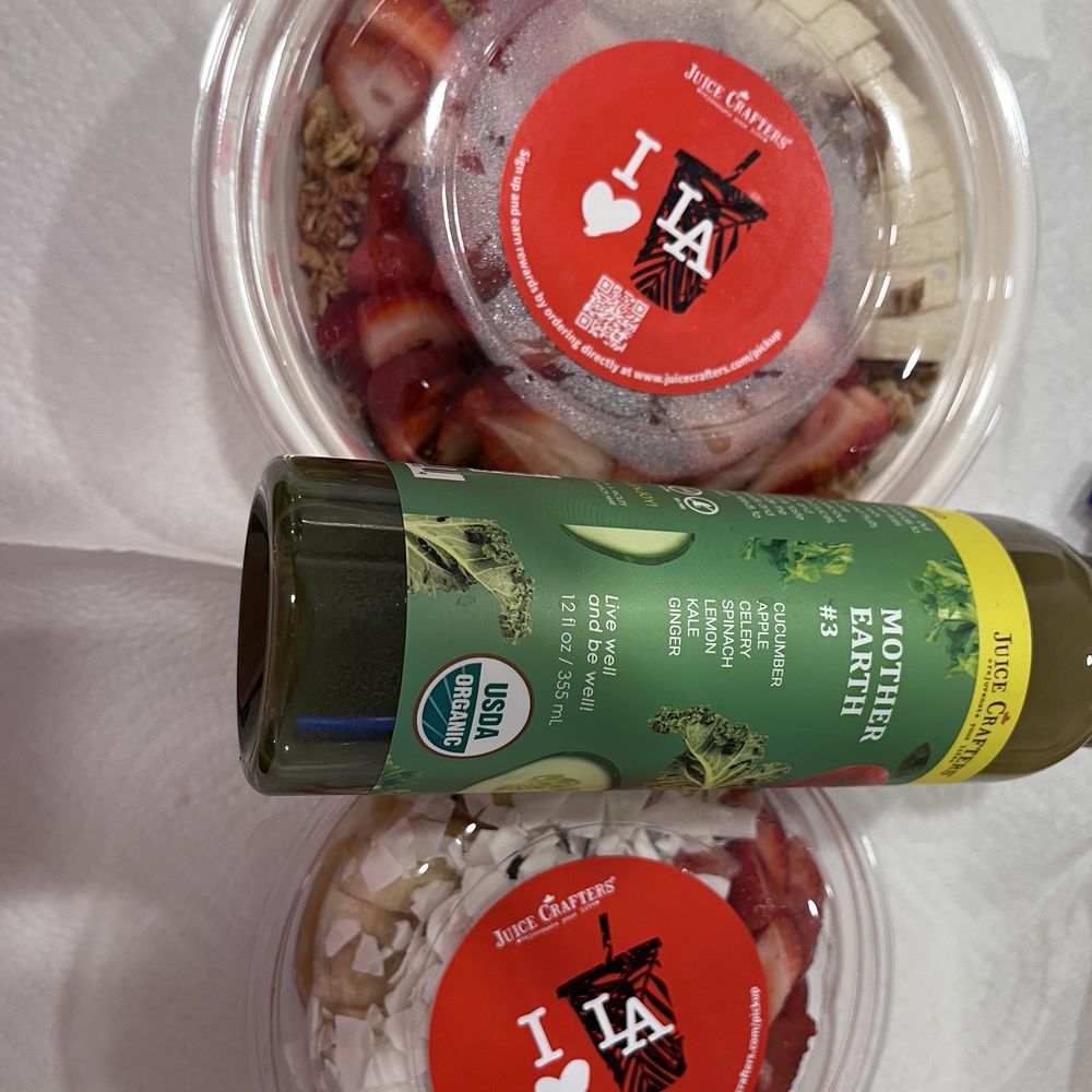Juice Crafters - Pitaya bowl next to açaí bowl - Juice Bars & Smoothies Near Me - Beverly Hills, California
