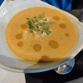 Makers Union - Crab soup, I would order this again. - Pubs Near Me - Reston, Virginia