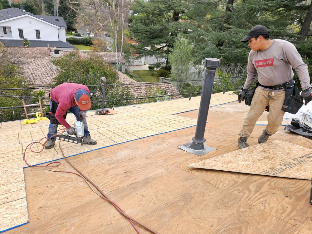 Slide of Golden Winter Roofing